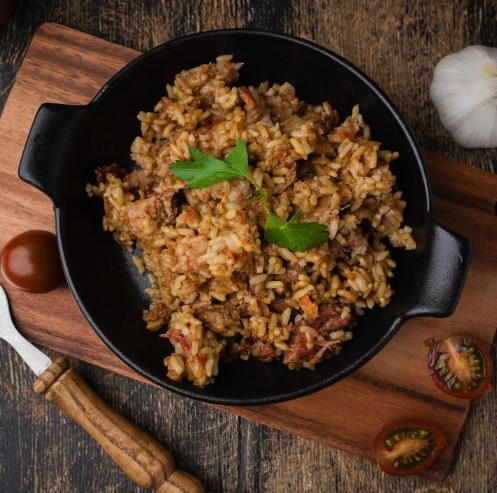 Консервы мясорастительные стерилизованные рубленые "Плов с говядиной"